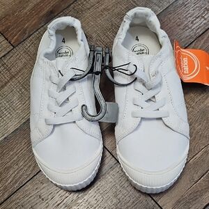 Wonder Nation Memory foam white canvas shoes Sneakers size 4